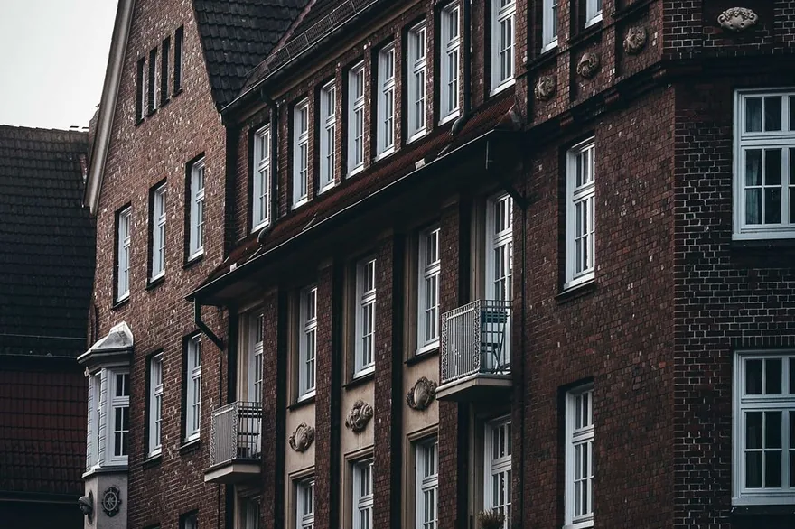 Vintage Condos & Walk-Ups — a classic Chicago home style